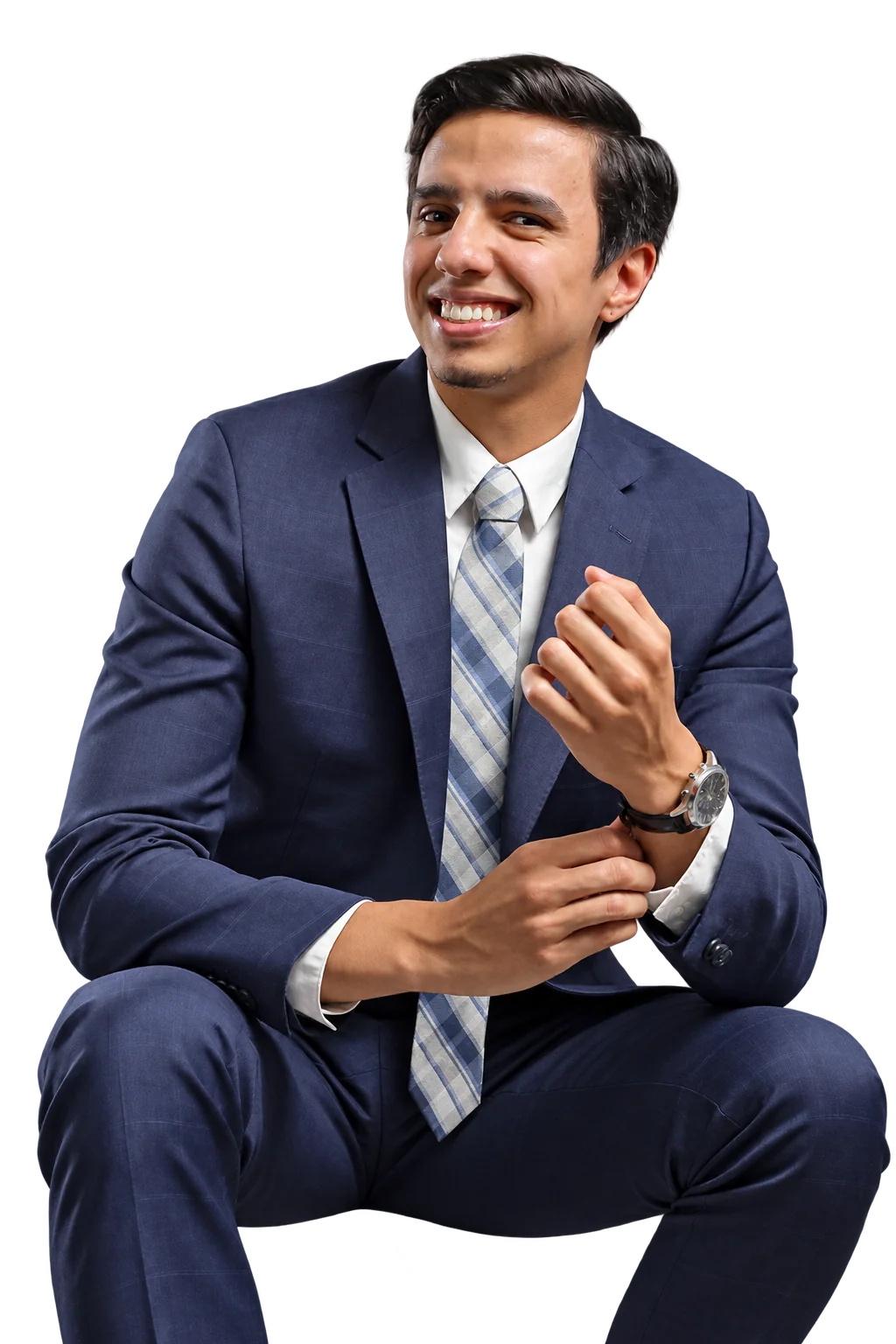 George Brito, advogado, sorrindo e usando terno azul-marinho
